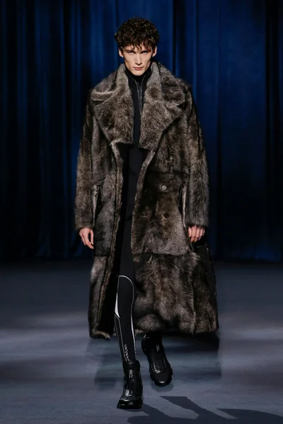 Look 35